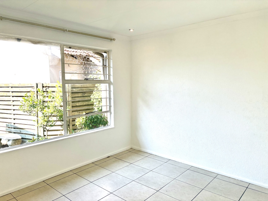 2 Bedroom Property for Sale in Bryanston Gauteng