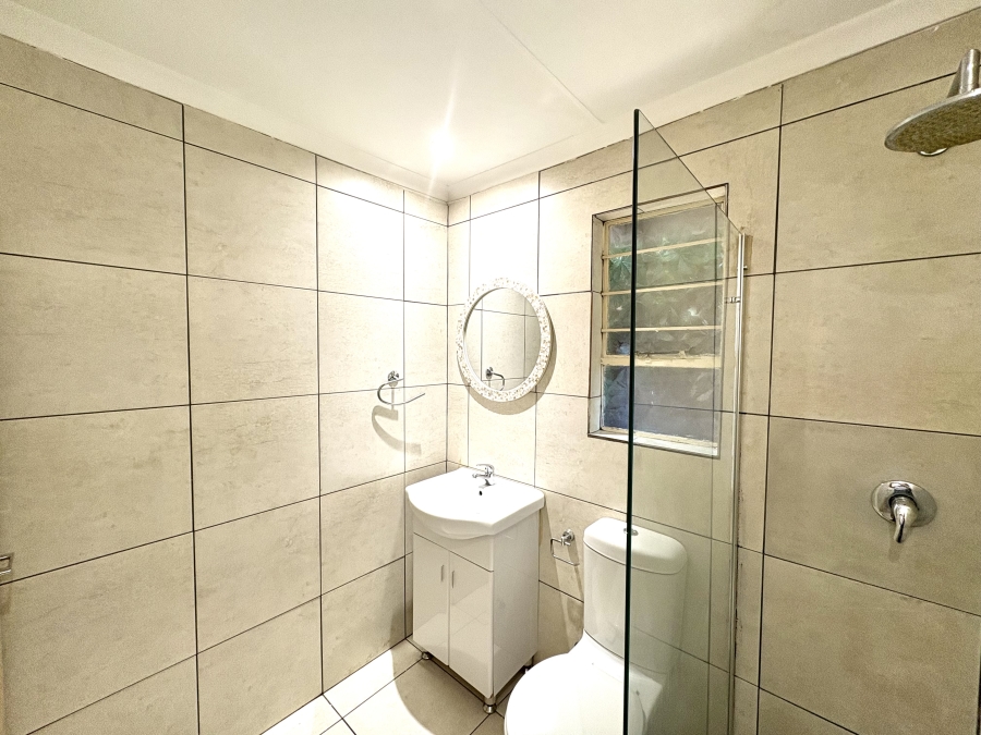 2 Bedroom Property for Sale in Bryanston Gauteng