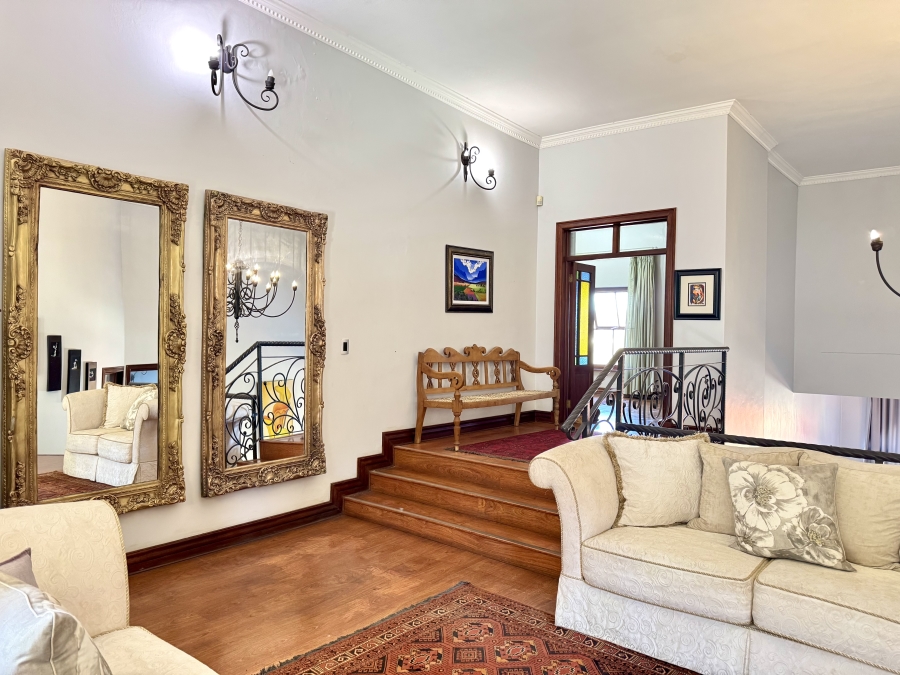 5 Bedroom Property for Sale in Waterkloof Ridge Gauteng