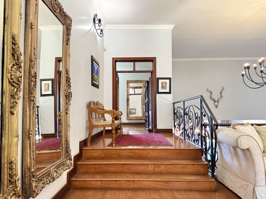 5 Bedroom Property for Sale in Waterkloof Ridge Gauteng