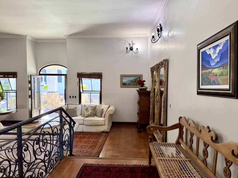 5 Bedroom Property for Sale in Waterkloof Ridge Gauteng