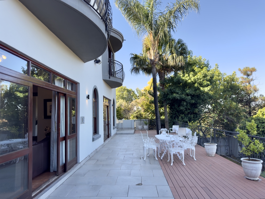 5 Bedroom Property for Sale in Waterkloof Ridge Gauteng
