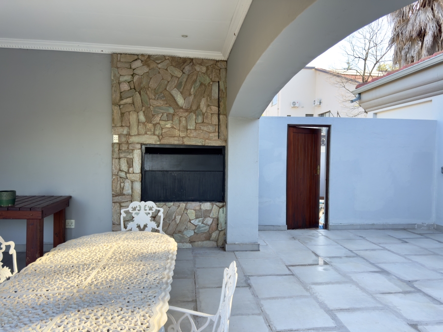 5 Bedroom Property for Sale in Waterkloof Ridge Gauteng