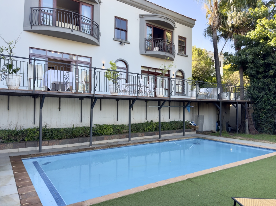 5 Bedroom Property for Sale in Waterkloof Ridge Gauteng