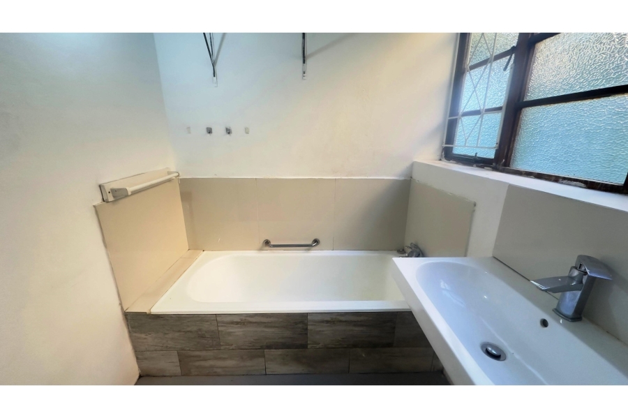 To Let 2 Bedroom Property for Rent in Kensington Gauteng