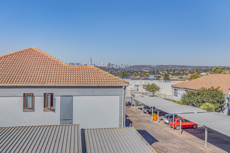 2 Bedroom Property for Sale in Lyme Park Gauteng