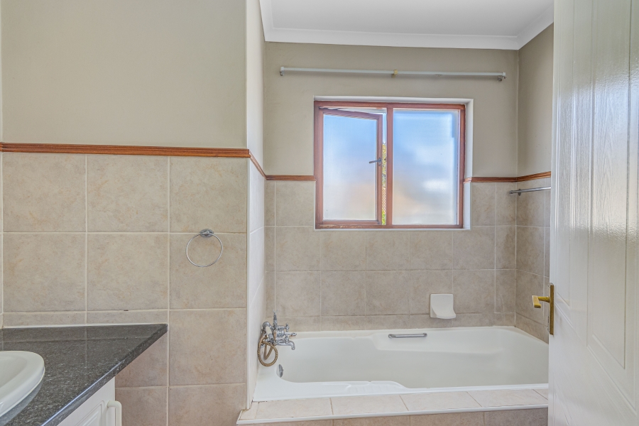 2 Bedroom Property for Sale in Lyme Park Gauteng