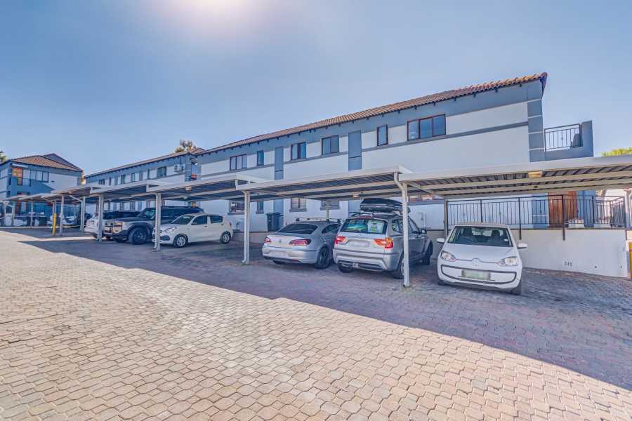 2 Bedroom Property for Sale in Lyme Park Gauteng