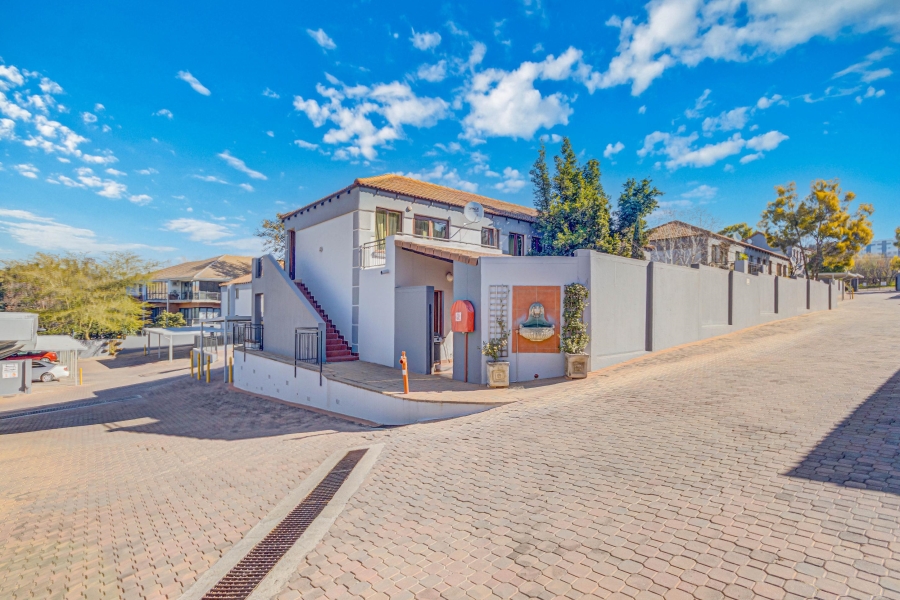 2 Bedroom Property for Sale in Lyme Park Gauteng