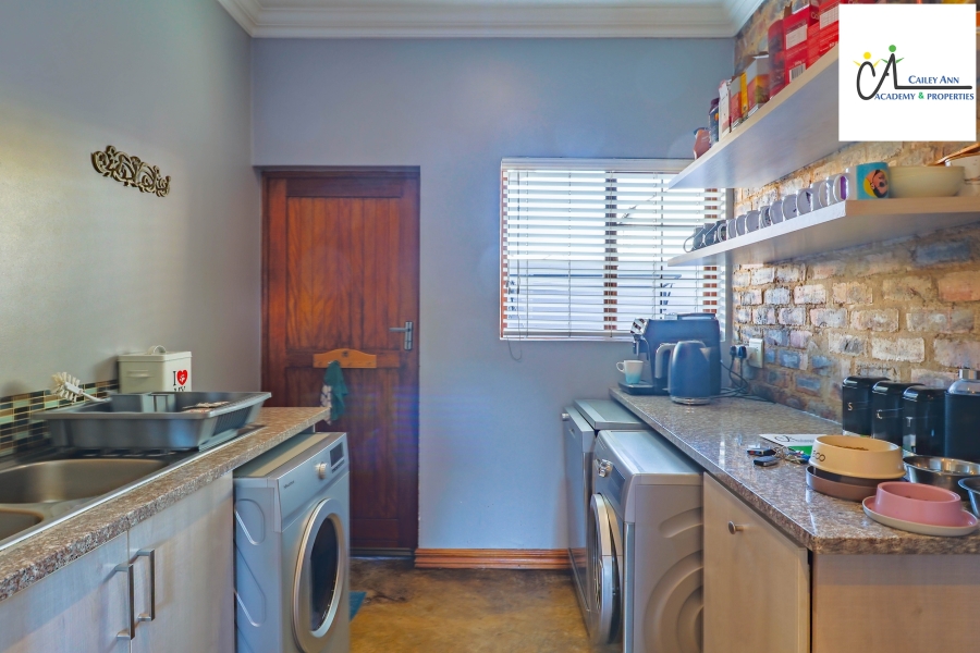 3 Bedroom Property for Sale in Thatchfield Hills Gauteng