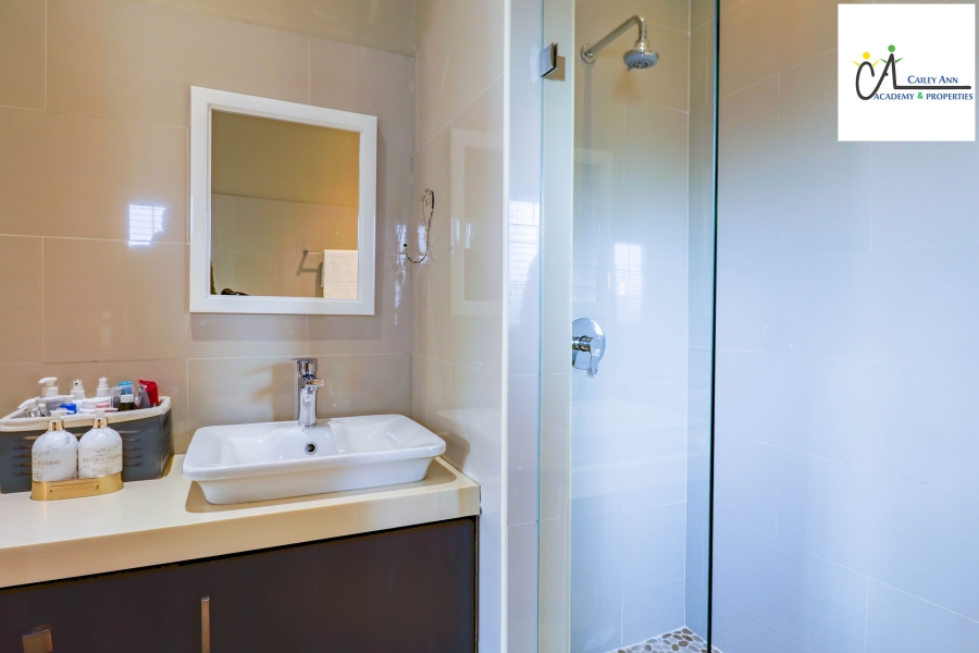 3 Bedroom Property for Sale in Thatchfield Hills Gauteng