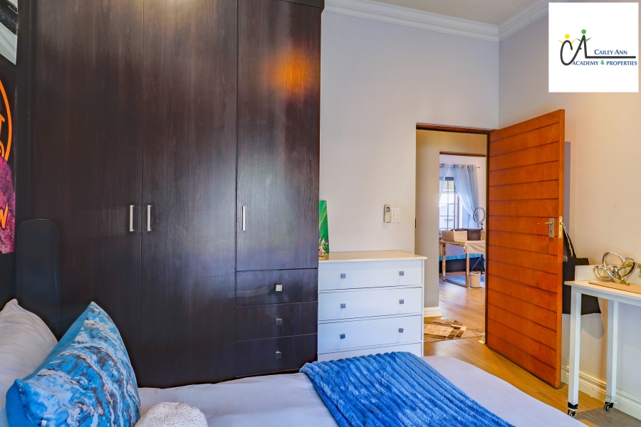 3 Bedroom Property for Sale in Thatchfield Hills Gauteng