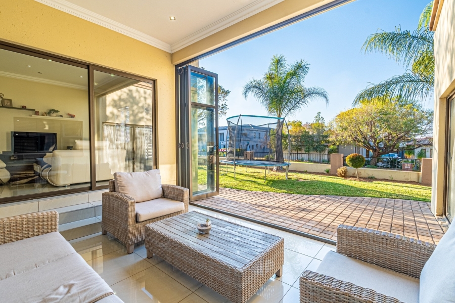 4 Bedroom Property for Sale in Blue Valley Golf Estate Gauteng
