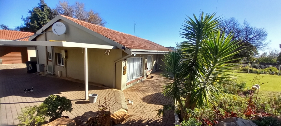 To Let 4 Bedroom Property for Rent in Rant En Dal Gauteng