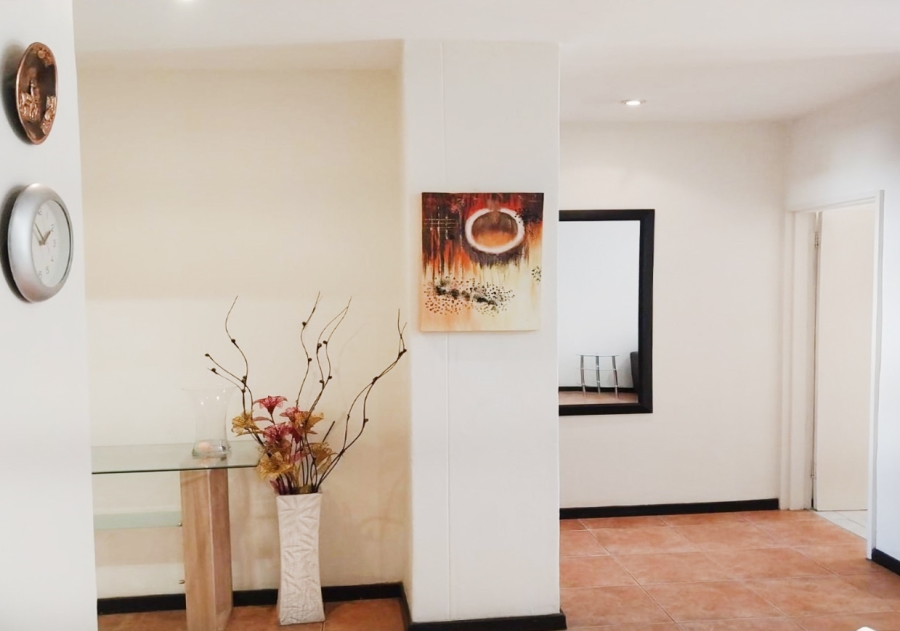 To Let 2 Bedroom Property for Rent in Sandton Central Gauteng