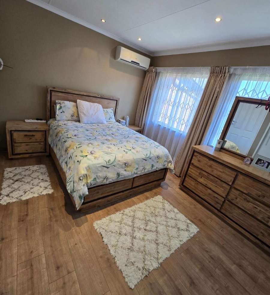2 Bedroom Property for Sale in South Crest Gauteng