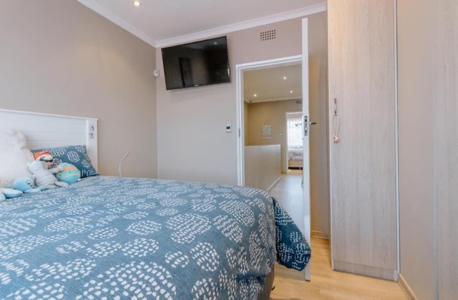 2 Bedroom Property for Sale in South Crest Gauteng