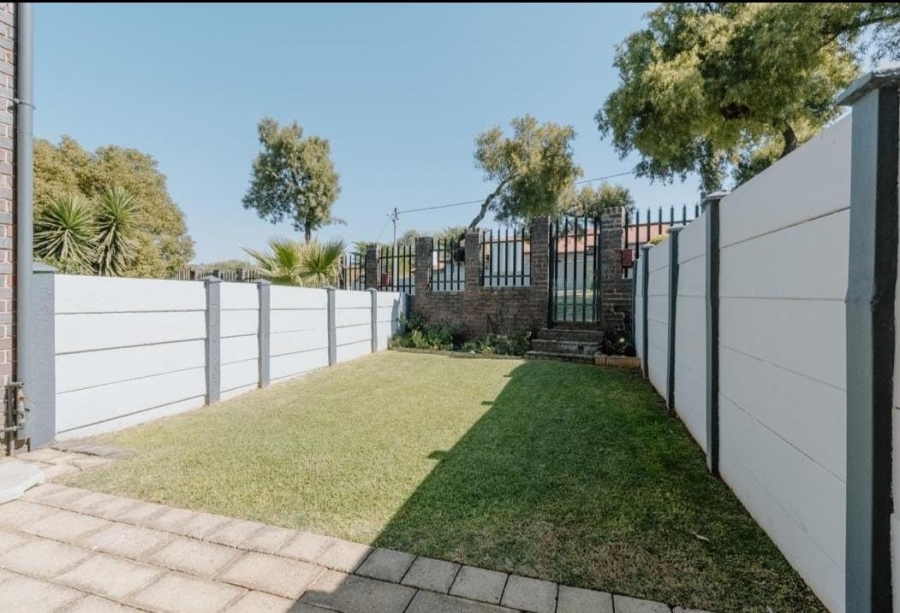 2 Bedroom Property for Sale in South Crest Gauteng
