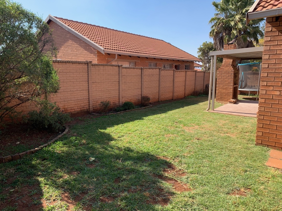 To Let 3 Bedroom Property for Rent in Willow Park Manor Gauteng