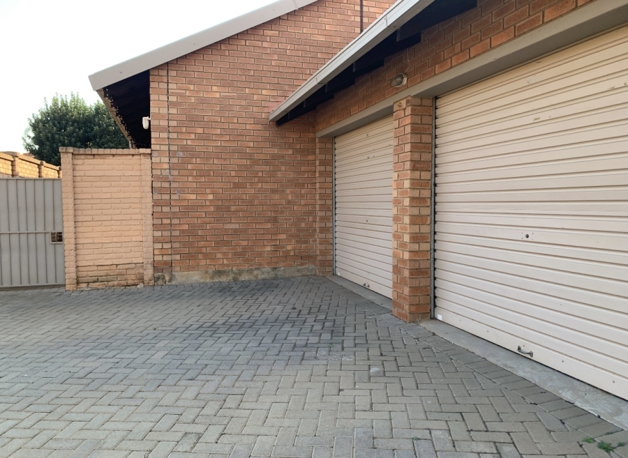 To Let 3 Bedroom Property for Rent in Willow Park Manor Gauteng