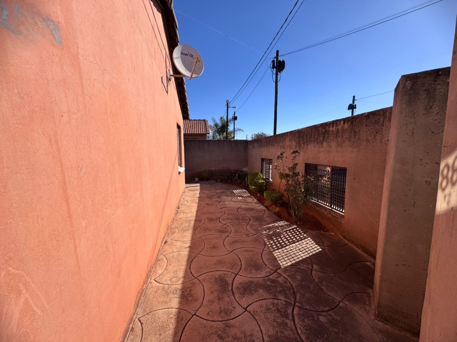 3 Bedroom Property for Sale in Protea Glen Gauteng