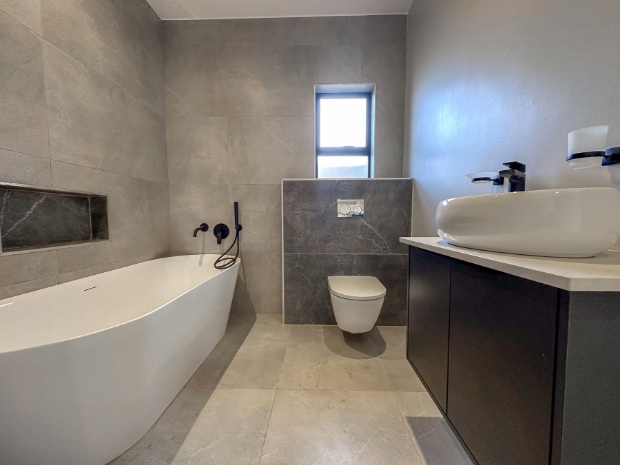 4 Bedroom Property for Sale in Fountainbrook Estate Gauteng