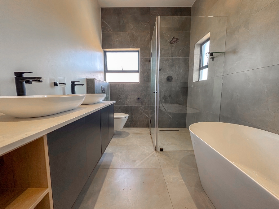 4 Bedroom Property for Sale in Fountainbrook Estate Gauteng