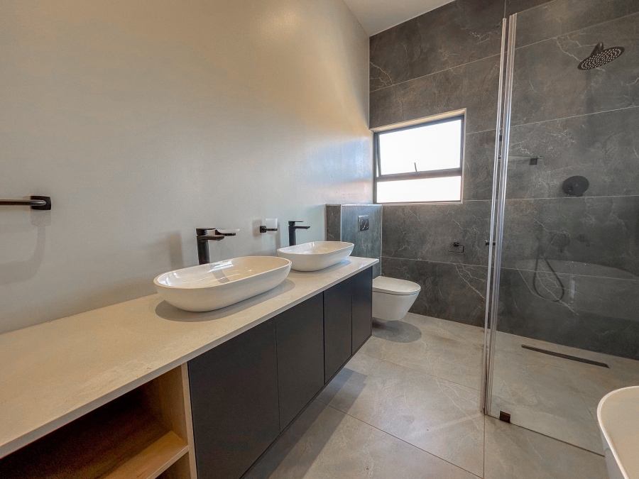 4 Bedroom Property for Sale in Fountainbrook Estate Gauteng