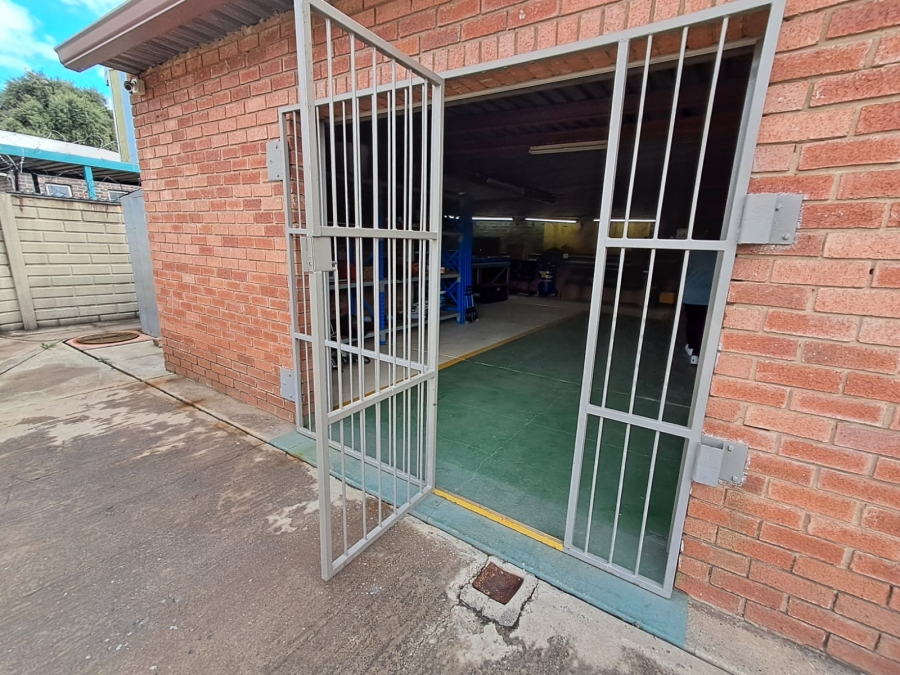 To Let commercial Property for Rent in Duncanville Gauteng