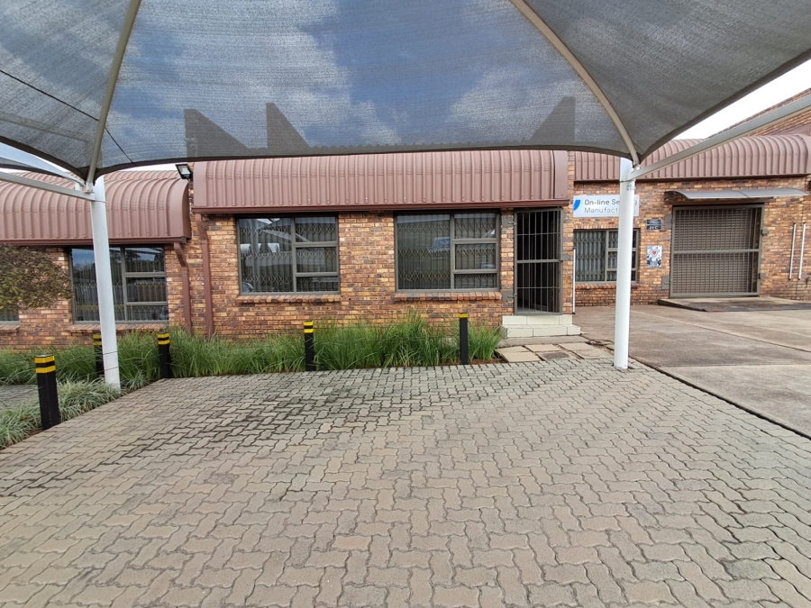 To Let commercial Property for Rent in Duncanville Gauteng