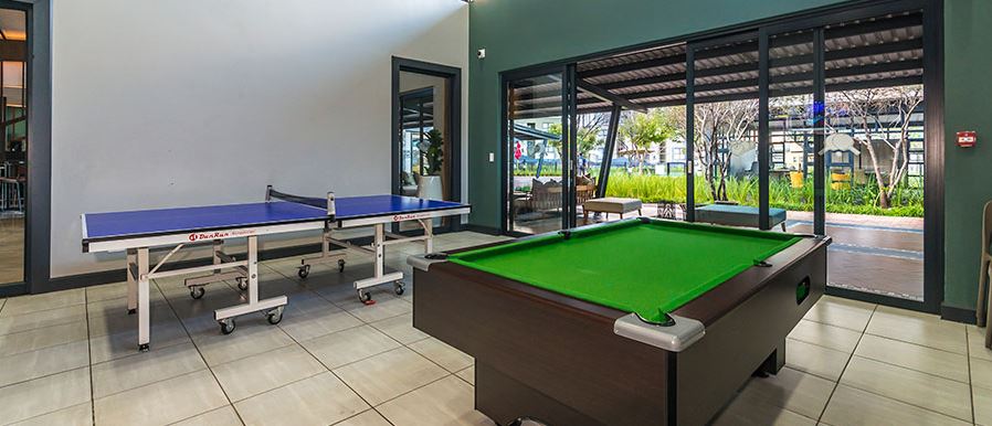 To Let 2 Bedroom Property for Rent in Waterfall Gauteng