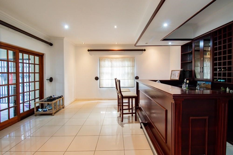 5 Bedroom Property for Sale in Kosmosdal Gauteng