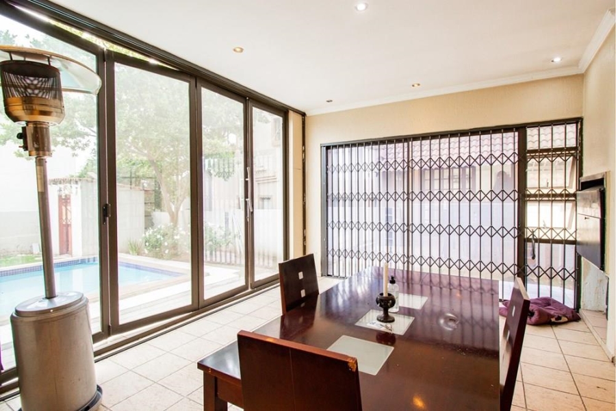 5 Bedroom Property for Sale in Kosmosdal Gauteng