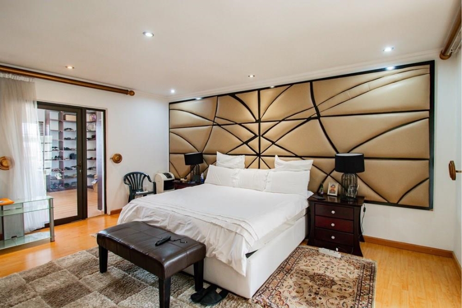 5 Bedroom Property for Sale in Kosmosdal Gauteng