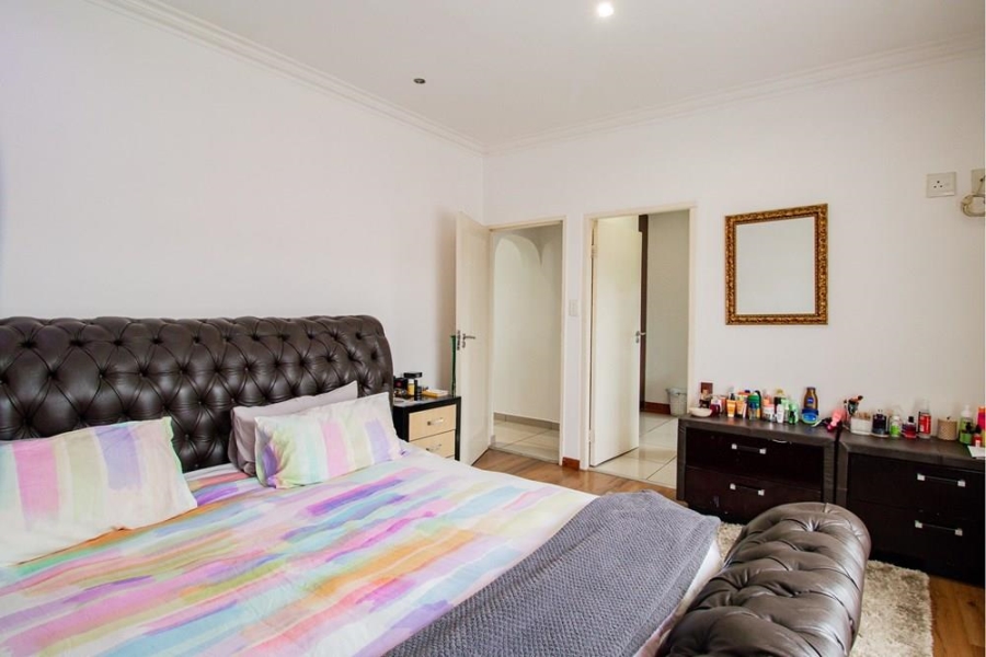 5 Bedroom Property for Sale in Kosmosdal Gauteng