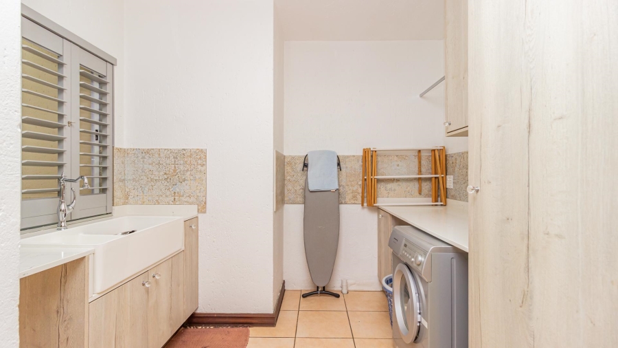 To Let 5 Bedroom Property for Rent in Morningside Gauteng