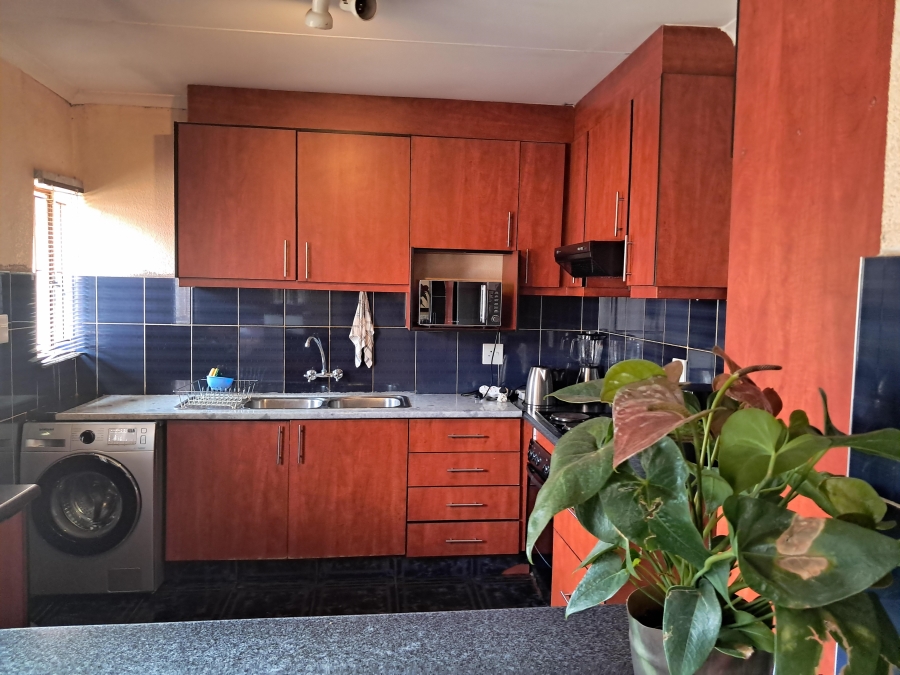 3 Bedroom Property for Sale in Dawn Park Gauteng