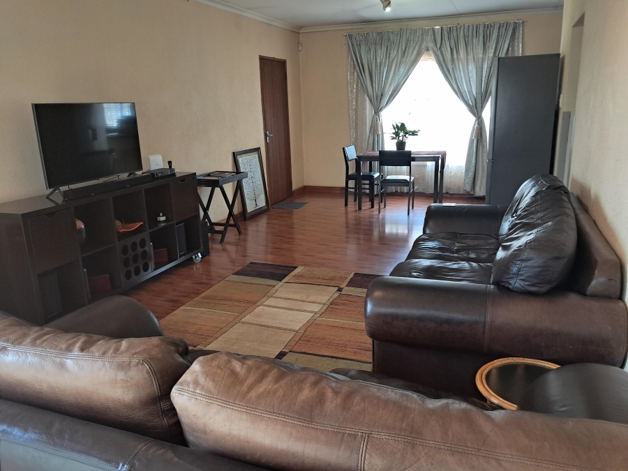 3 Bedroom Property for Sale in Dawn Park Gauteng