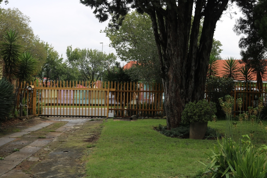 3 Bedroom Property for Sale in Farrarmere Gauteng