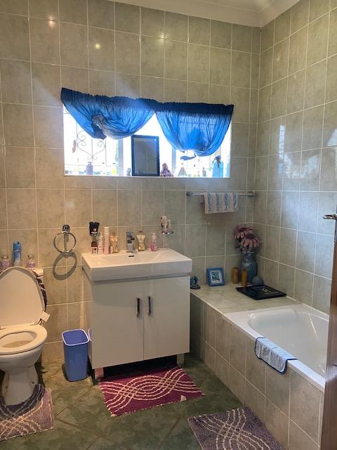 3 Bedroom Property for Sale in Farrarmere Gauteng