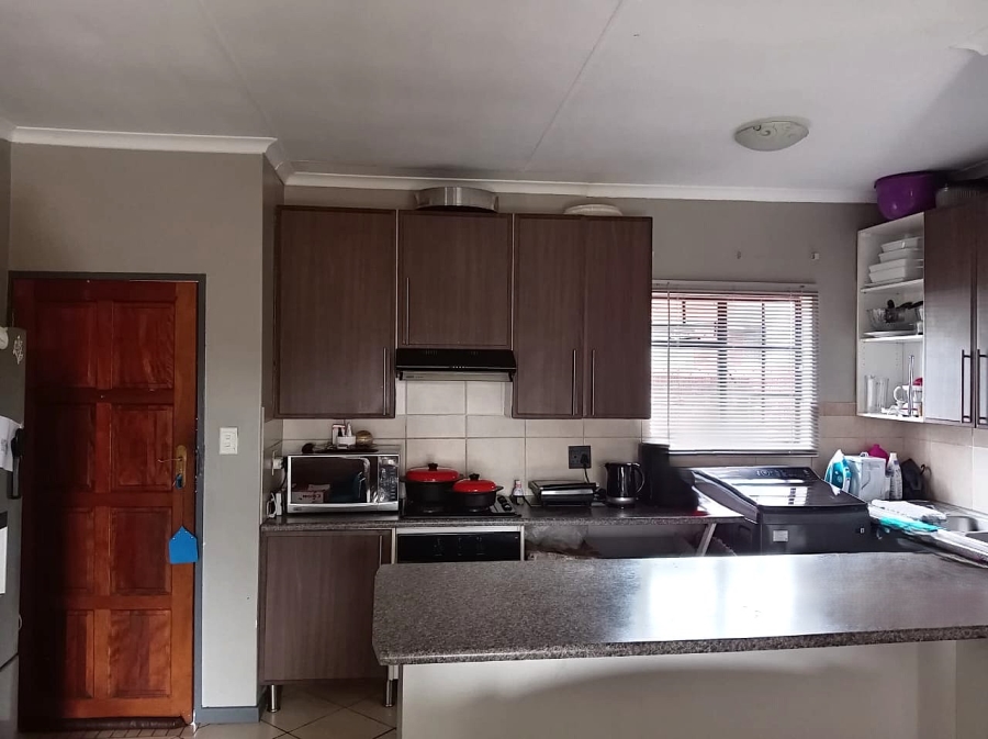 3 Bedroom Property for Sale in Monavoni Gauteng