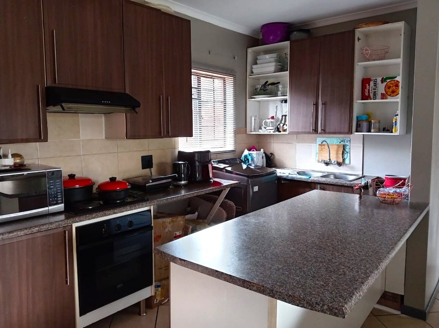 3 Bedroom Property for Sale in Monavoni Gauteng