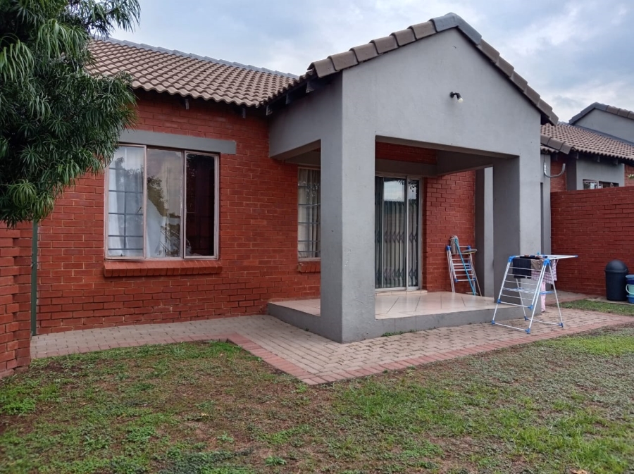 3 Bedroom Property for Sale in Monavoni Gauteng