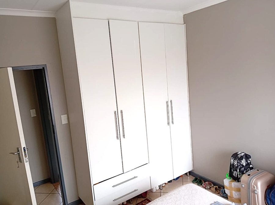 3 Bedroom Property for Sale in Monavoni Gauteng