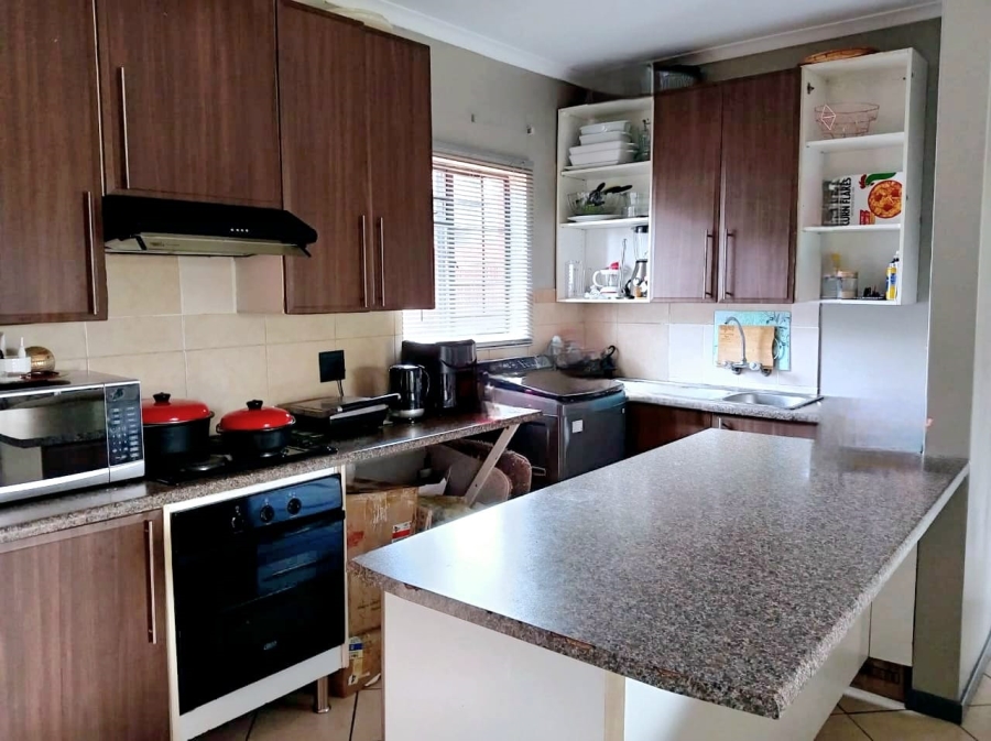 3 Bedroom Property for Sale in Monavoni Gauteng