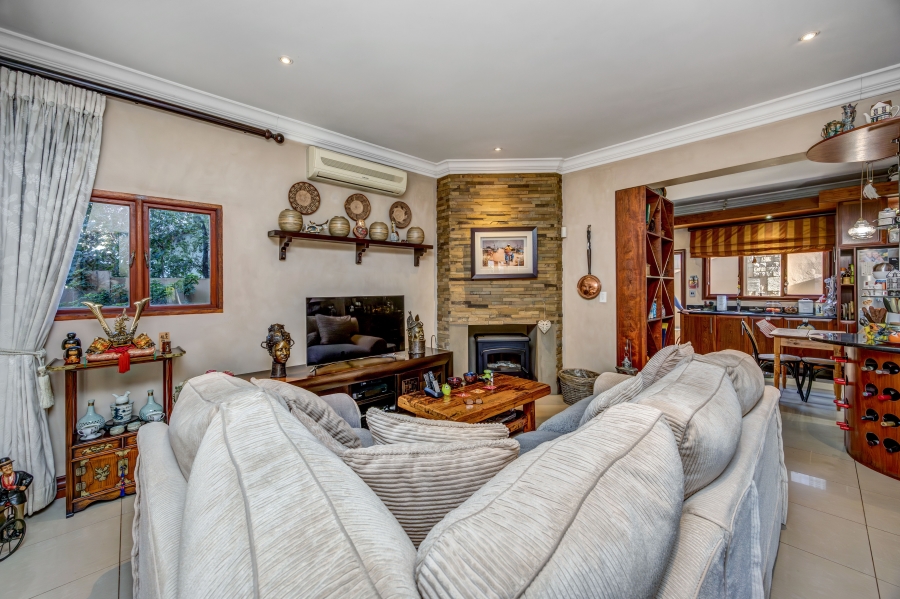 4 Bedroom Property for Sale in Broadacres Gauteng