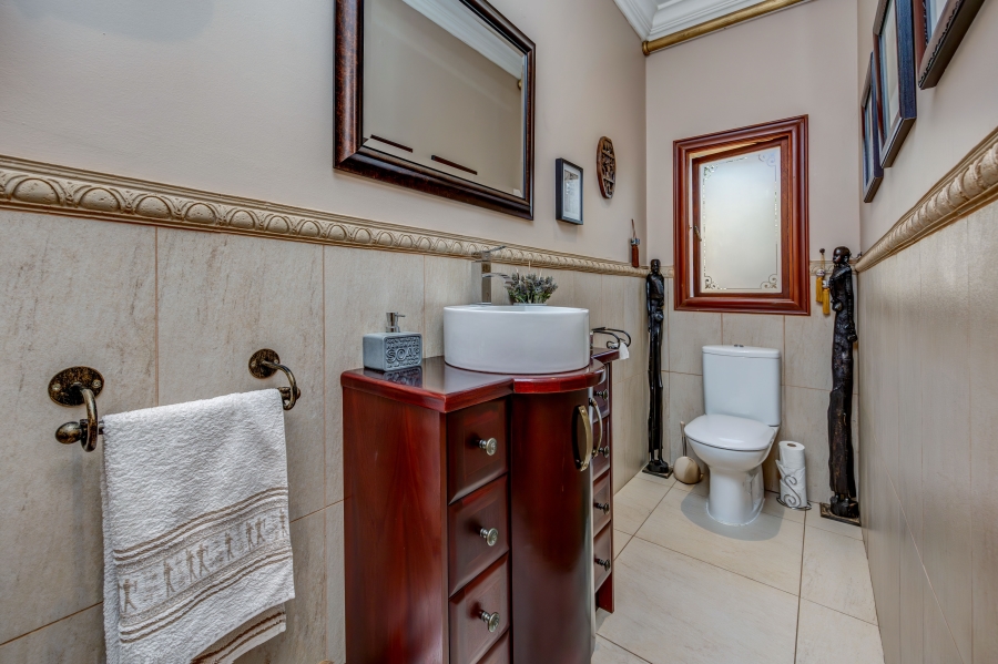 4 Bedroom Property for Sale in Broadacres Gauteng