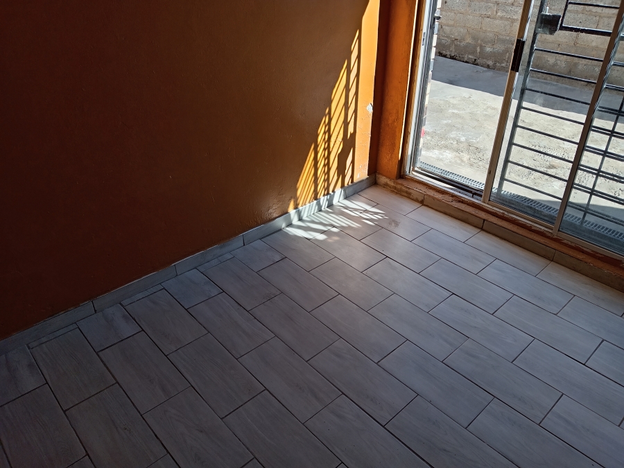 To Let 1 Bedroom Property for Rent in Olievenhoutbosch Gauteng