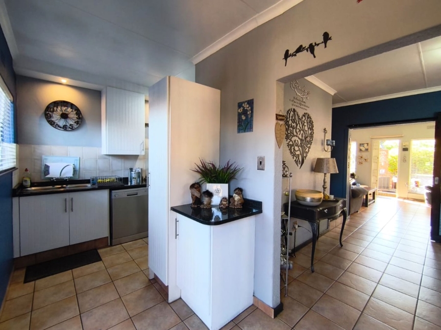 3 Bedroom Property for Sale in Brackenhurst Gauteng