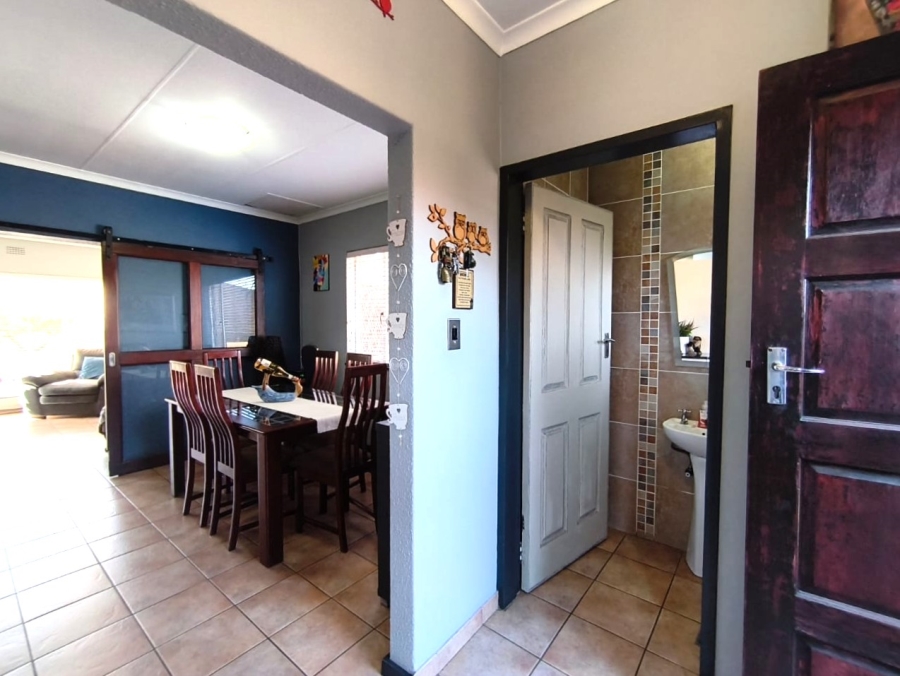 3 Bedroom Property for Sale in Brackenhurst Gauteng